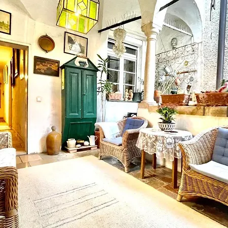 Center - Historisches & Refugium Apartment Linz