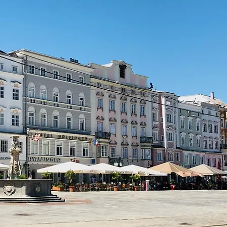 Center - Historisches & Refugium Apartment Linz